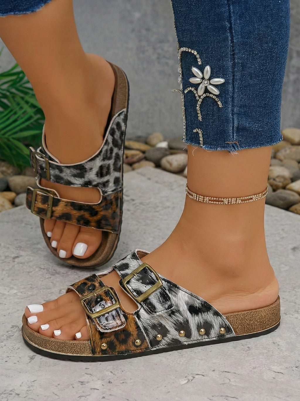 Color black Two-tone Flag Retro Buckle Straps Hollowed Faux Suede Slippers